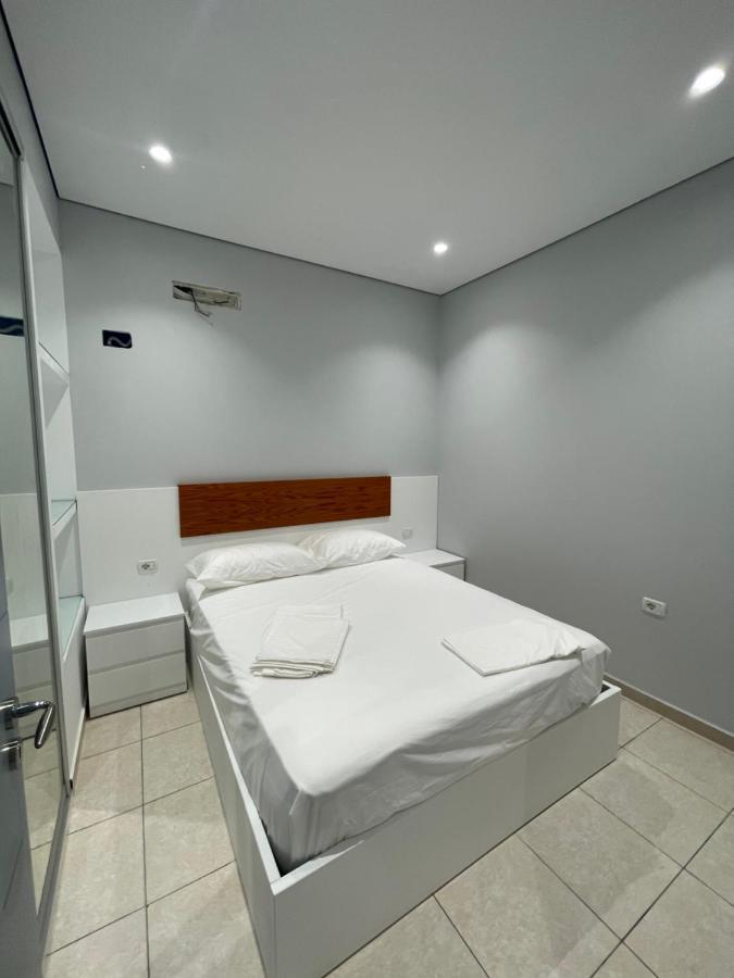אוריקום Emerald Inn Apartments מראה חיצוני תמונה