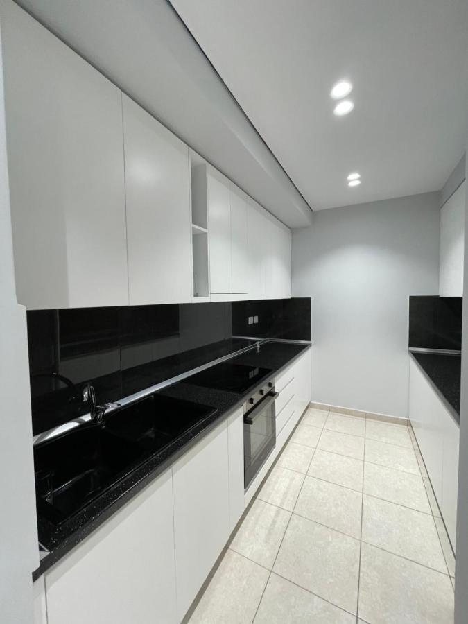 אוריקום Emerald Inn Apartments מראה חיצוני תמונה