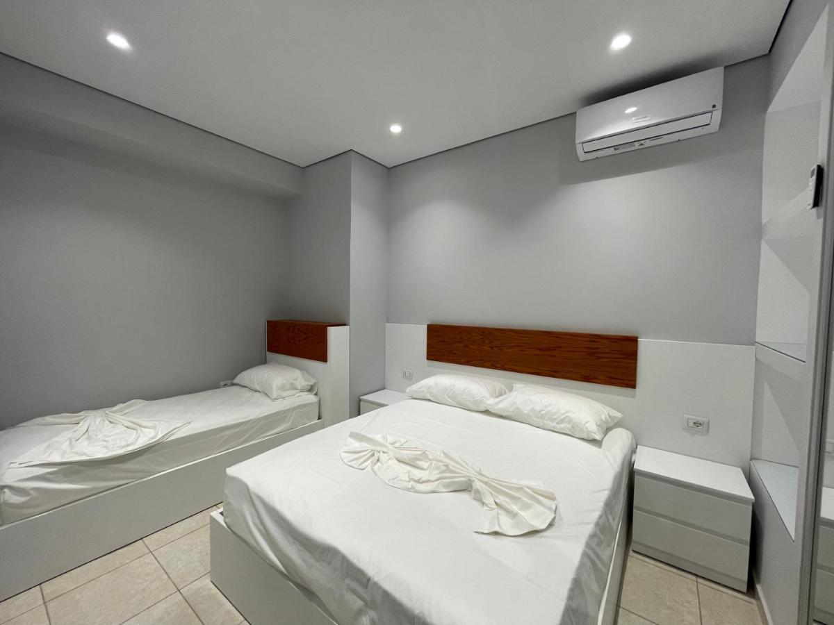 אוריקום Emerald Inn Apartments מראה חיצוני תמונה
