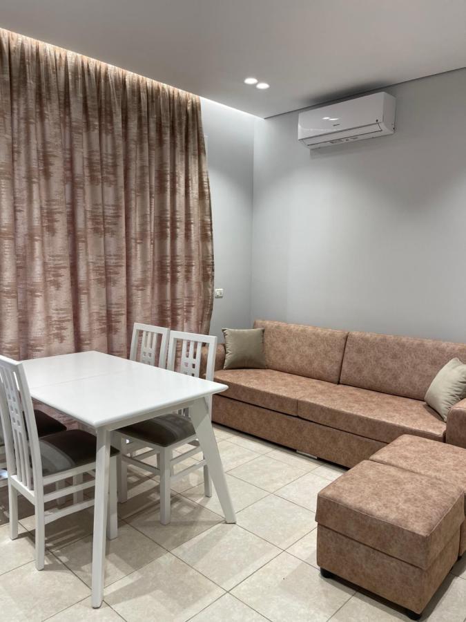 אוריקום Emerald Inn Apartments מראה חיצוני תמונה