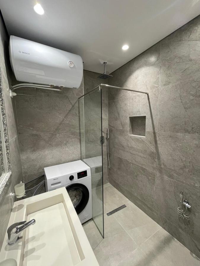אוריקום Emerald Inn Apartments מראה חיצוני תמונה