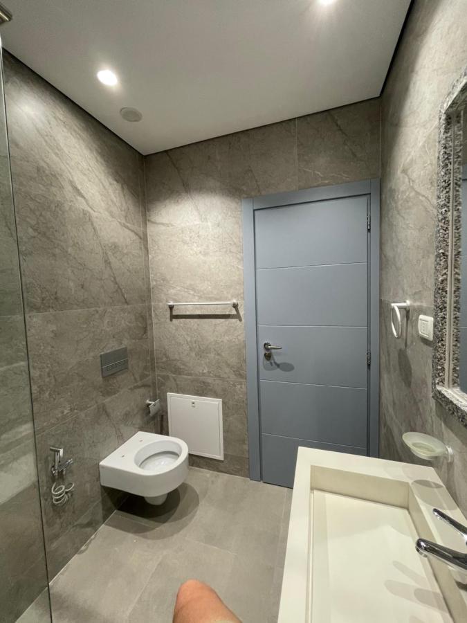 אוריקום Emerald Inn Apartments מראה חיצוני תמונה