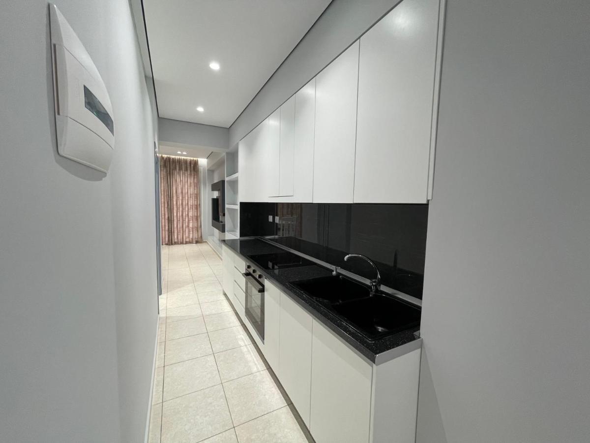 אוריקום Emerald Inn Apartments מראה חיצוני תמונה